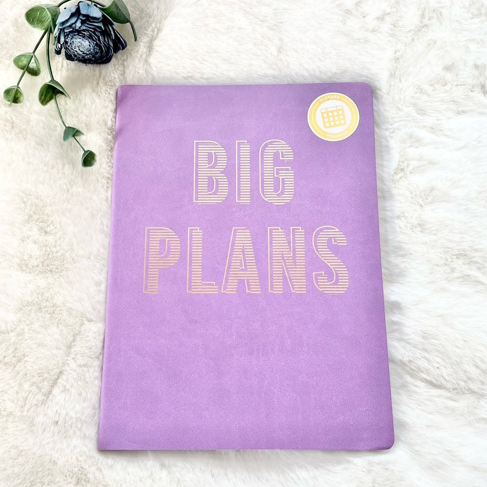 New with tag “BIG PLANS” 132Page UPDATED PLANNER/ORGANIZER purple w/gold writing